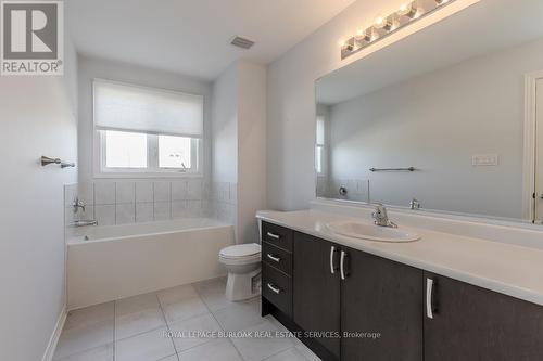 219 Skinner Road, Hamilton, ON - Indoor Photo Showing Bathroom