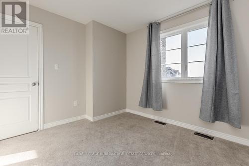 219 Skinner Road, Hamilton, ON - Indoor Photo Showing Other Room