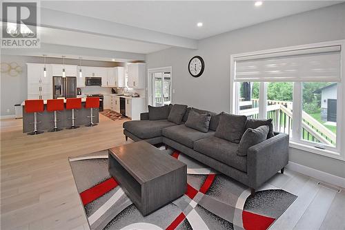 117 Hazelton Dr, Sudbury, ON - Indoor Photo Showing Living Room