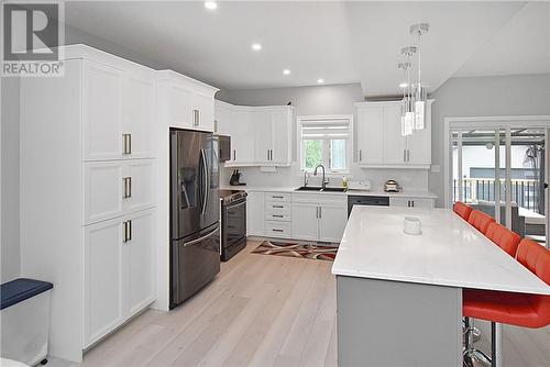 117 Hazelton Dr, Sudbury, ON - Indoor Photo Showing Kitchen