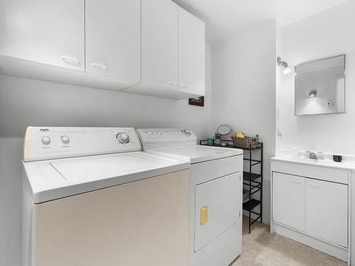 Bathroom - 31  - 35 Rue Principale O., Berthier-Sur-Mer, QC - Indoor Photo Showing Laundry Room