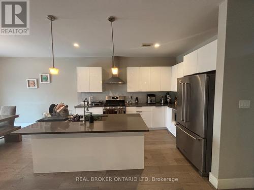 2794 Heardcreek Trail, London, ON - Indoor Photo Showing Kitchen With Double Sink