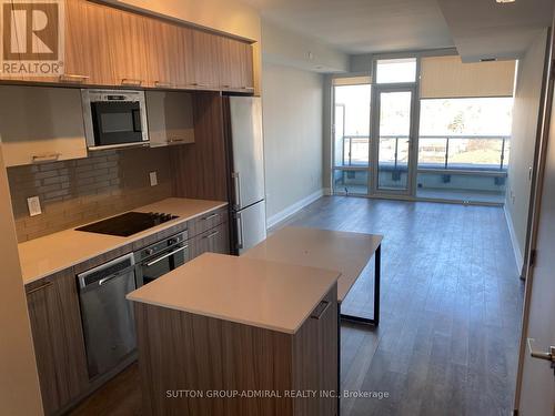 502 - 4800 Highway 7, Vaughan, ON - Indoor Photo Showing Kitchen