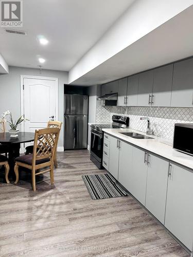 Bsmt - 19 Clockwork Drive, Brampton, ON - Indoor Photo Showing Kitchen