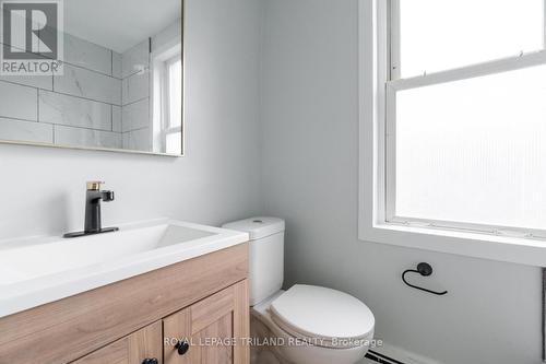 7 - 425 Mckenzie Avenue, London, ON - Indoor Photo Showing Bathroom