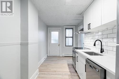 7 - 425 Mckenzie Avenue, London, ON - Indoor Photo Showing Kitchen With Upgraded Kitchen