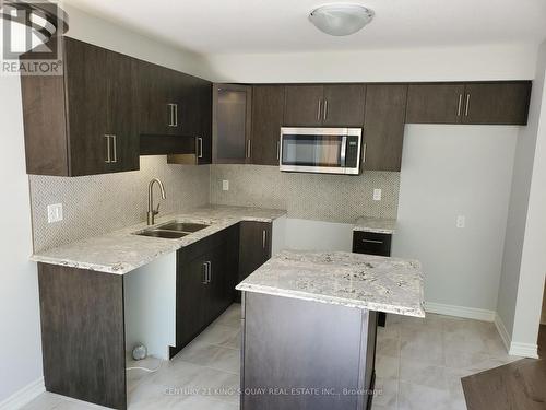 10 - 340 Prospect Point Road N, Fort Erie, ON - Indoor Photo Showing Kitchen With Double Sink With Upgraded Kitchen