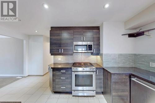 4 Mcmaster Avenue, Hamilton, ON - Indoor Photo Showing Kitchen