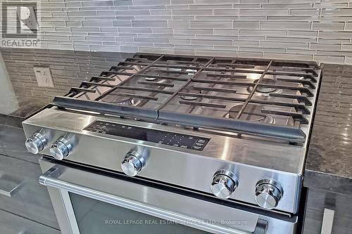 4 Mcmaster Avenue, Hamilton, ON - Indoor Photo Showing Kitchen