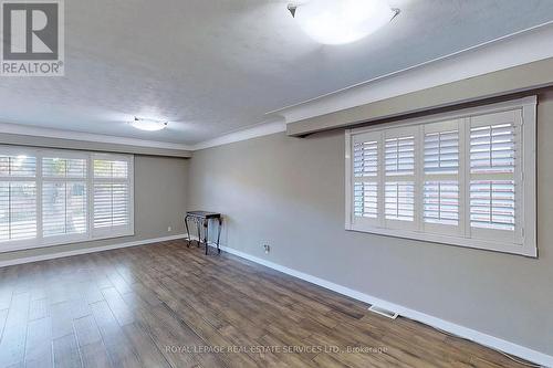 4 Mcmaster Avenue, Hamilton, ON - Indoor Photo Showing Other Room