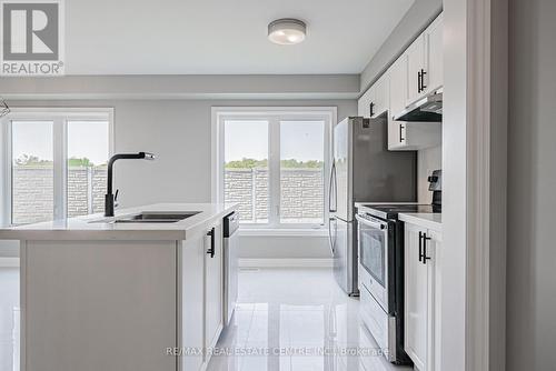 30 - 470 Linden Drive, Cambridge, ON - Indoor Photo Showing Kitchen