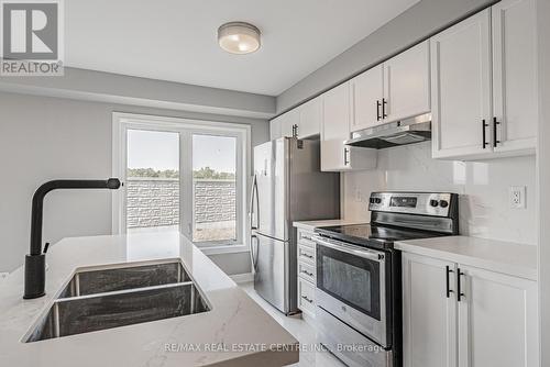 30 - 470 Linden Drive, Cambridge, ON - Indoor Photo Showing Kitchen With Stainless Steel Kitchen With Double Sink