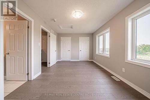 30 - 470 Linden Drive, Cambridge, ON - Indoor Photo Showing Other Room