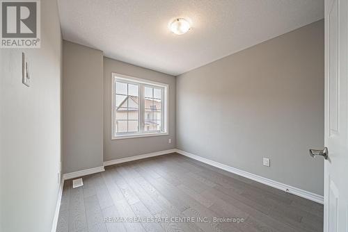 30 - 470 Linden Drive, Cambridge, ON - Indoor Photo Showing Other Room