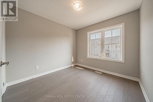 30 - 470 Linden Drive, Cambridge, ON - Indoor Photo Showing Other Room