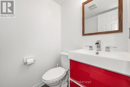 437 Brigitta Street, Ottawa, ON - Indoor Photo Showing Bathroom