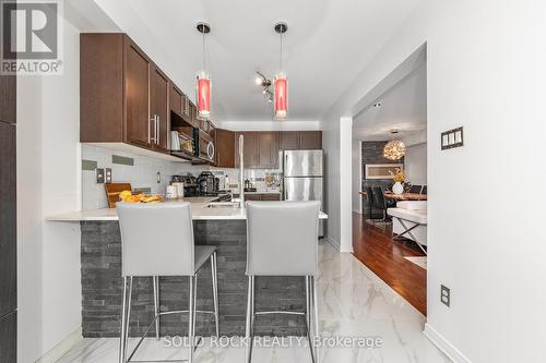 437 Brigitta Street, Ottawa, ON - Indoor Photo Showing Kitchen With Upgraded Kitchen