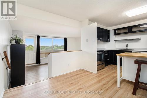 607 - 1100 Ambleside Drive, Ottawa, ON - Indoor Photo Showing Kitchen