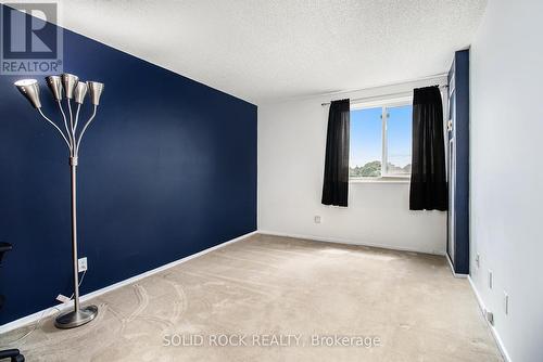 607 - 1100 Ambleside Drive, Ottawa, ON - Indoor Photo Showing Other Room