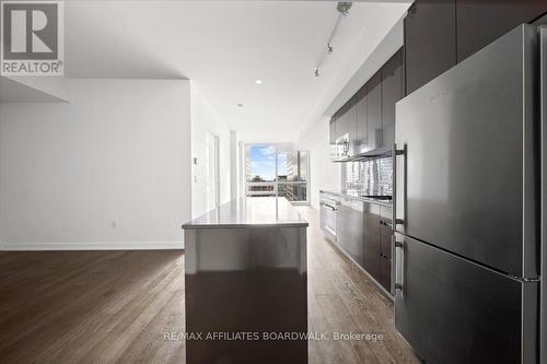 1701 - 199 Slater Street, Ottawa, ON - Indoor Photo Showing Kitchen With Upgraded Kitchen