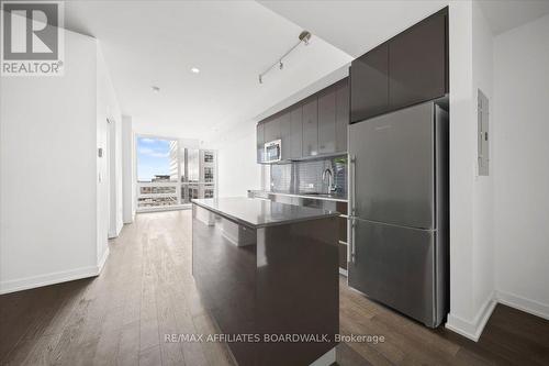 1701 - 199 Slater Street, Ottawa, ON - Indoor Photo Showing Kitchen With Upgraded Kitchen