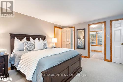 6123 27/28 Nottawasaga Side Road, Clearview (Stayner), ON - Indoor Photo Showing Bedroom