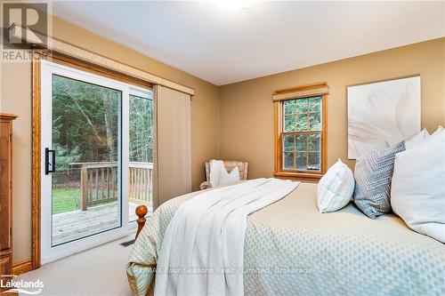 6123 27/28 Nottawasaga Side Road, Clearview (Stayner), ON - Indoor Photo Showing Bedroom