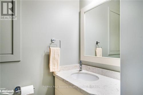 6123 27/28 Nottawasaga Side Road, Clearview (Stayner), ON - Indoor Photo Showing Bathroom