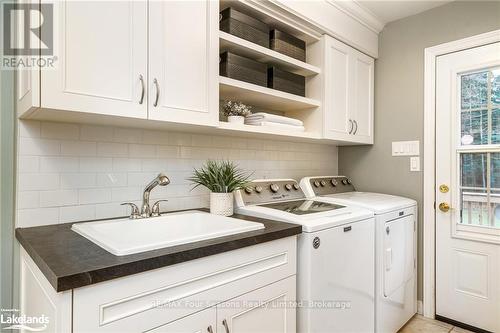 6123 27/28 Nottawasaga Side Road, Clearview (Stayner), ON - Indoor Photo Showing Laundry Room