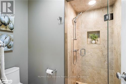 6123 27/28 Nottawasaga Side Road, Clearview (Stayner), ON - Indoor Photo Showing Bathroom