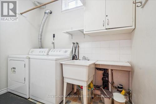 606 Abana Road, Mississauga (Cooksville), ON - Indoor Photo Showing Laundry Room