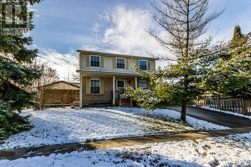 525 Whitelaw Road, Guelph (Parkwood Gardens), ON - Outdoor