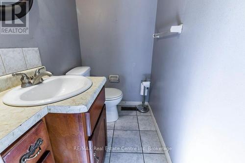 525 Whitelaw Road, Guelph (Parkwood Gardens), ON - Indoor Photo Showing Bathroom