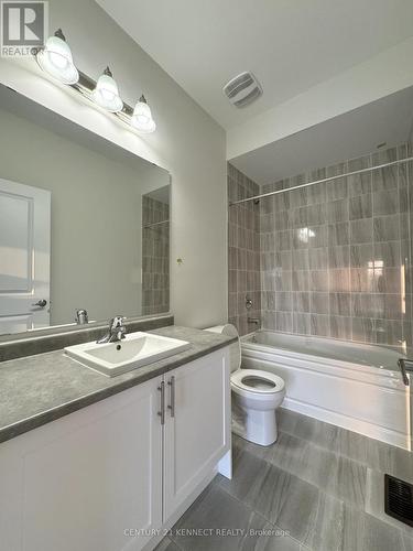 1 Millman Lane, Richmond Hill, ON - Indoor Photo Showing Bathroom