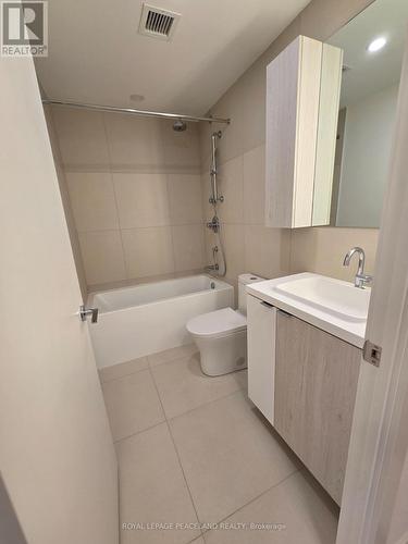 3016 - 35 Mercer Street, Toronto, ON - Indoor Photo Showing Bathroom