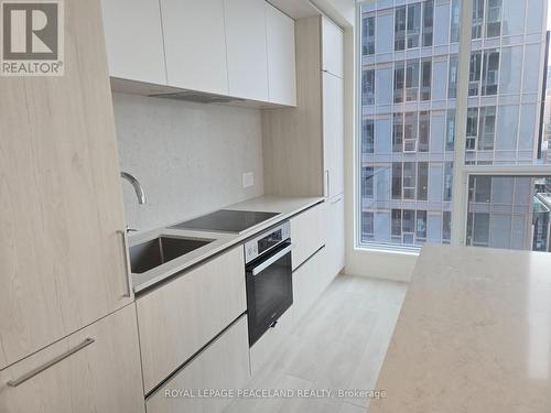 3016 - 35 Mercer Street, Toronto, ON - Indoor Photo Showing Kitchen