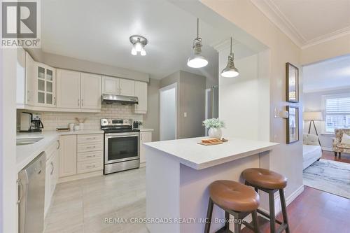 776 Danforth Road, Toronto, ON - Indoor Photo Showing Kitchen