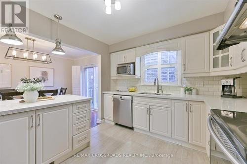 776 Danforth Road, Toronto, ON - Indoor Photo Showing Kitchen