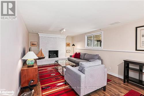 252 Third Street, Collingwood, ON - Indoor Photo Showing Living Room With Fireplace