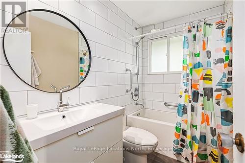 252 Third Street, Collingwood, ON - Indoor Photo Showing Bathroom