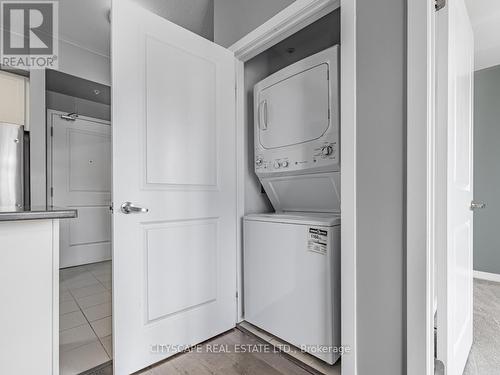 113 - 5020 Corporate Drive, Burlington, ON - Indoor Photo Showing Laundry Room