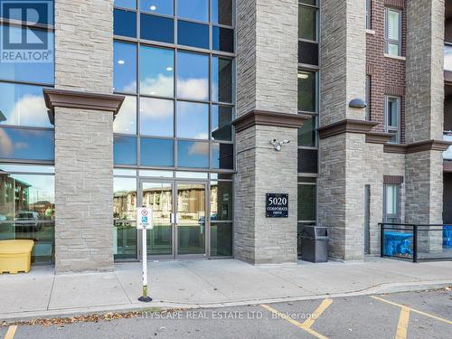 113 - 5020 Corporate Drive, Burlington, ON - Outdoor