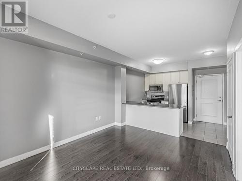 113 - 5020 Corporate Drive, Burlington, ON - Indoor Photo Showing Kitchen