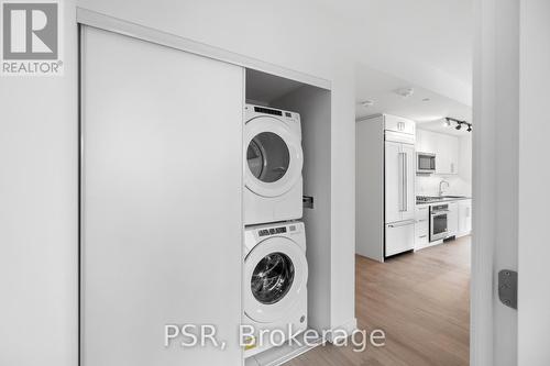 609 - 430 Roncesvalles Avenue, Toronto, ON - Indoor Photo Showing Laundry Room