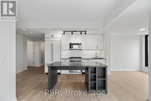 609 - 430 Roncesvalles Avenue, Toronto, ON - Indoor Photo Showing Kitchen