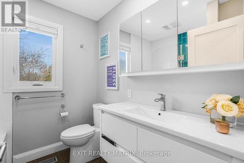 426 Sujack Street, Russell, ON - Indoor Photo Showing Bathroom