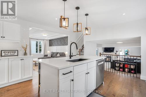 426 Sujack Street, Russell, ON - Indoor Photo Showing Kitchen