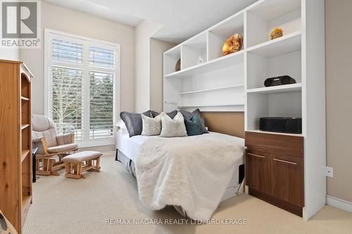 16 Timmsdale Crescent, Pelham (662 - Fonthill), ON - Indoor Photo Showing Bedroom