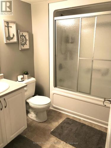 208 - 1360 Main Street, Milton (1029 - De Dempsey), ON - Indoor Photo Showing Bathroom