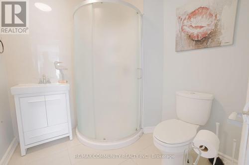 33 Windsor Avenue, Ajax, ON - Indoor Photo Showing Bathroom